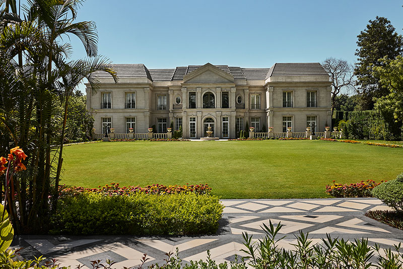 Oaklane Villa Reinterprets a French Chateau Within the Context of Delhi
